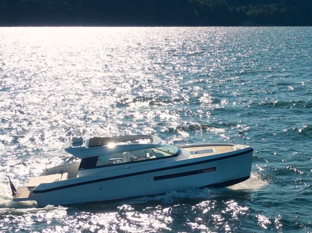 2023 Delta Powerboats 33 Coupe