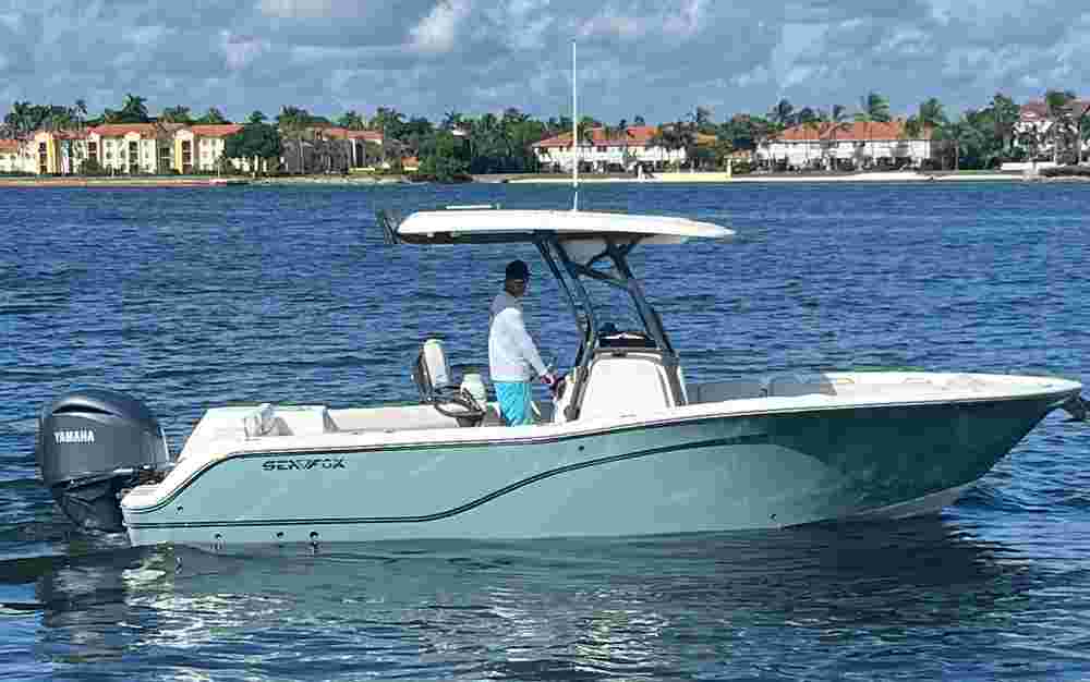2022 Sea Fox Boats 248 Commander
