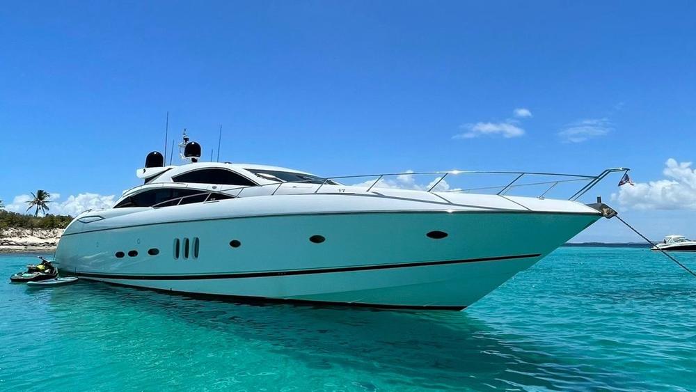2006 Azimut Predator 82