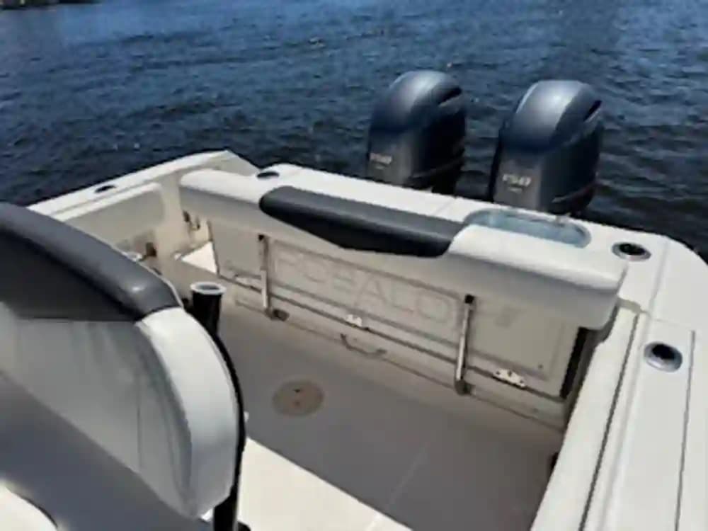 Robalo R242 Center Console for Sale