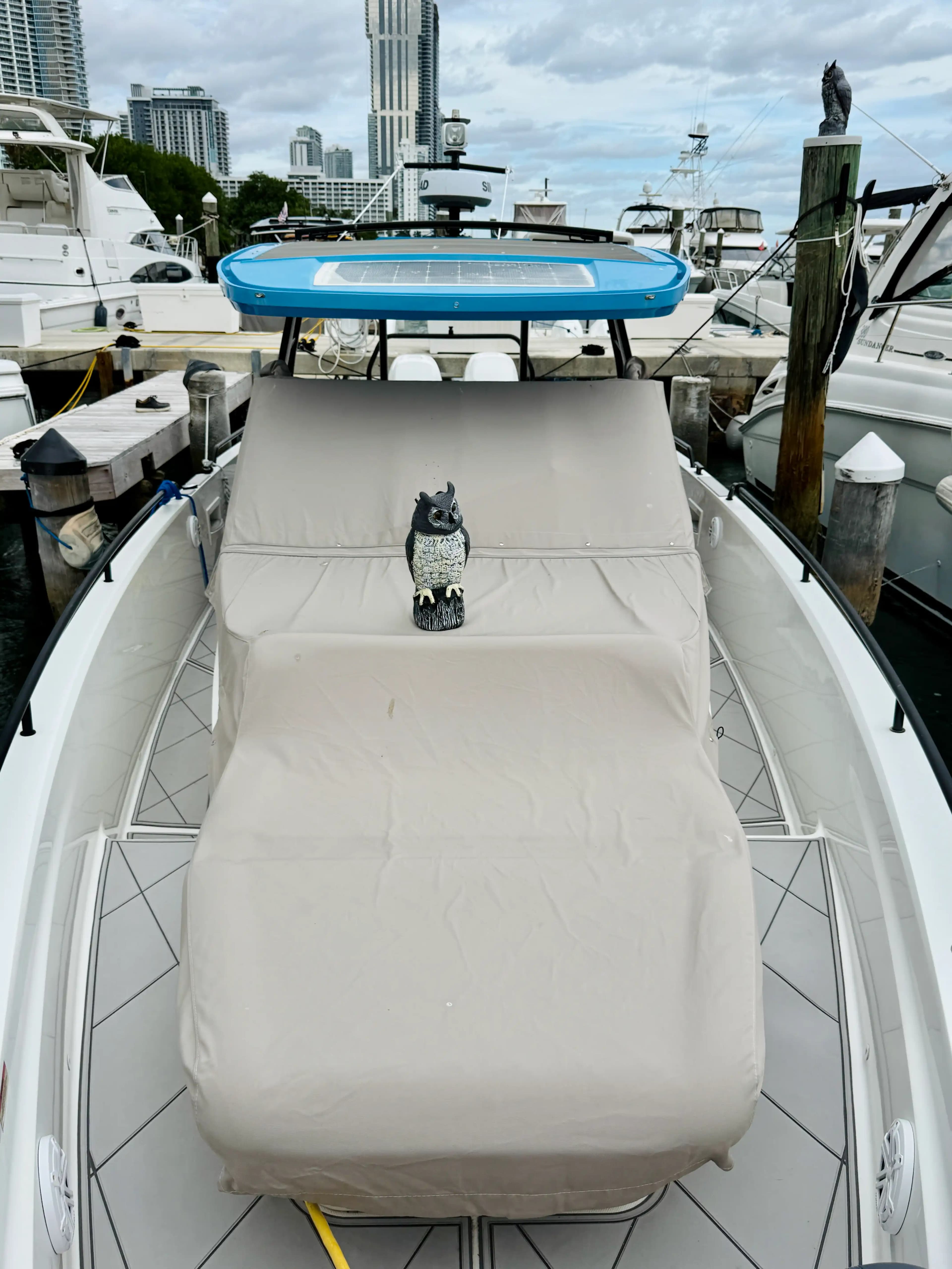 2021 Axopar 37 Sun-Top in vendita a Miami, Florida Walk-around Boats 5