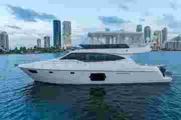 2014 Ferretti Yachts 530