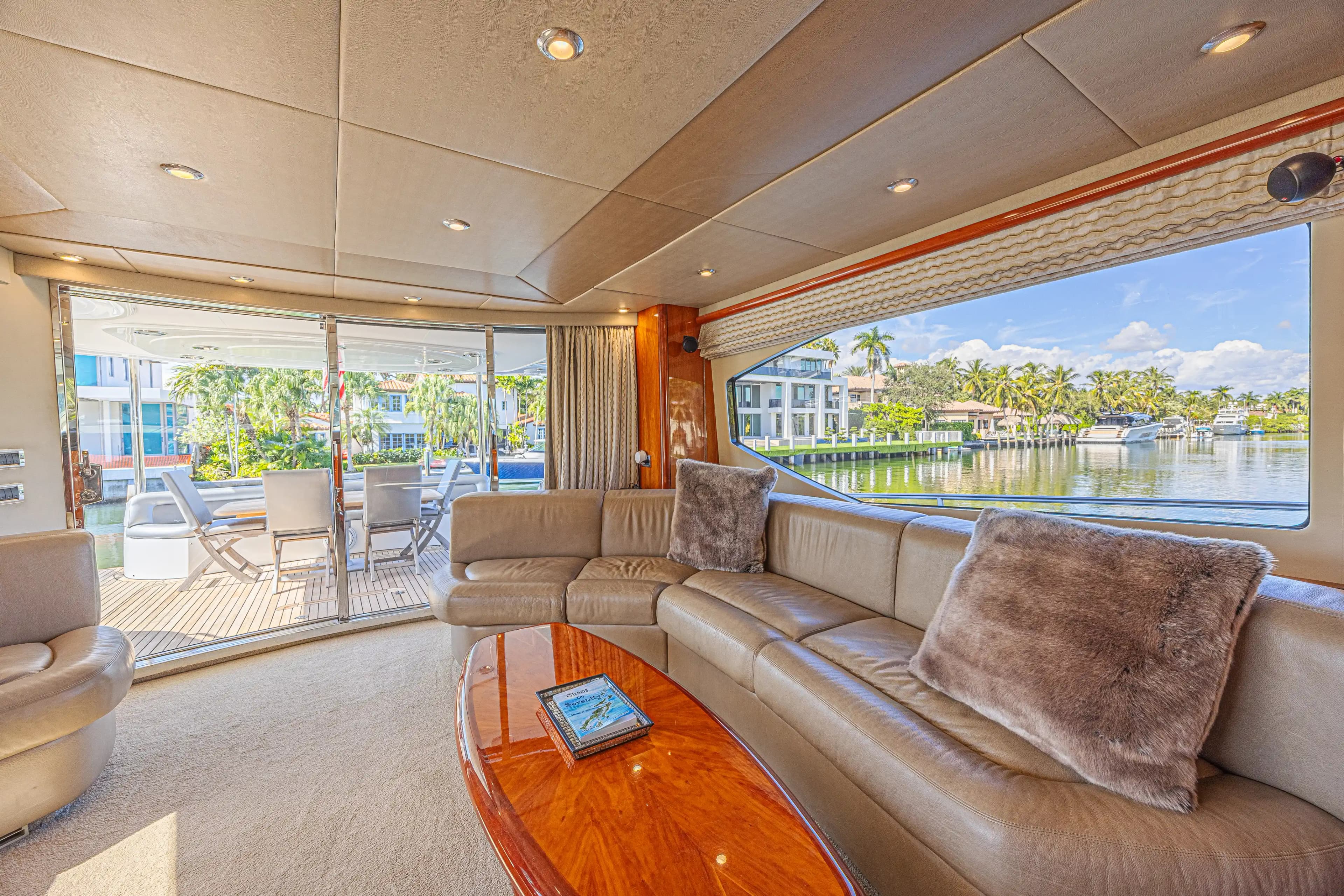 2006 Sunseeker 75 Yacht for Sale in Fort Lauderdale, Florida Flybridge 4