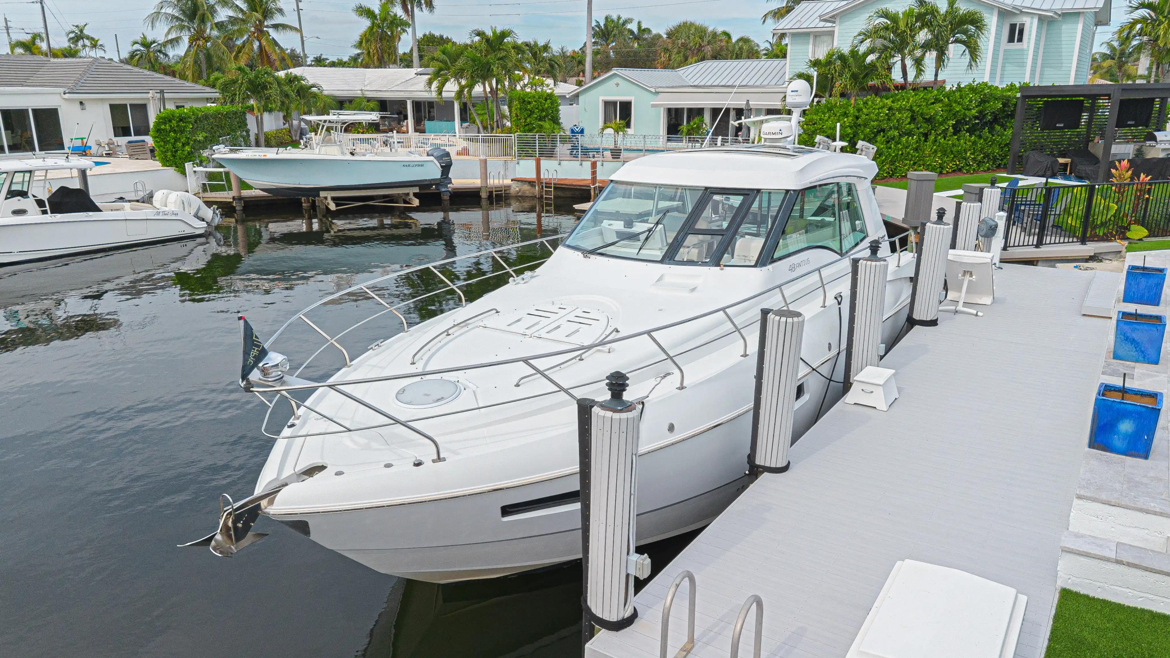 Cruisers Yachts 48 Cantius zum Verkauf