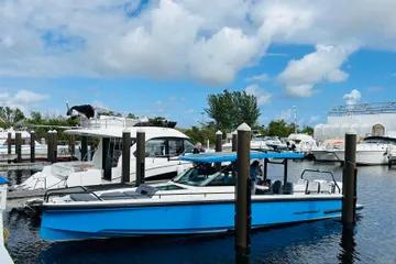 2021 Axopar 37 Sun-Top