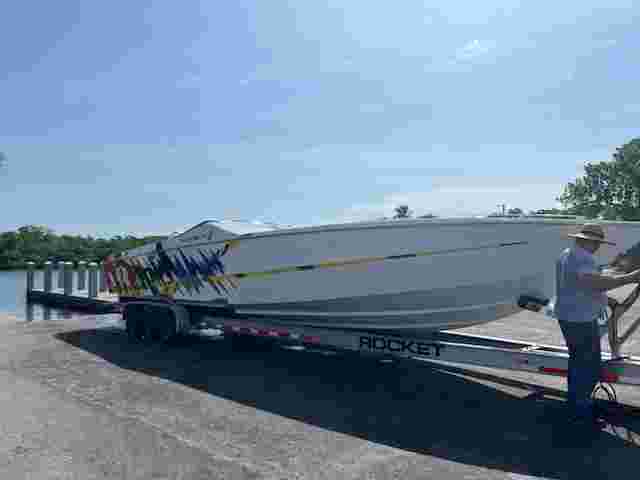 2000 Cigarette Racing 38' Top Gun