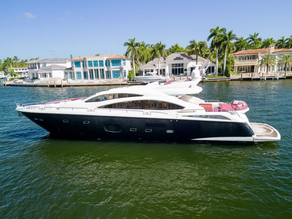 2013 Sunseeker Predator 84