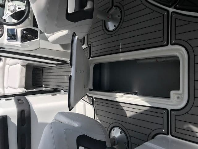 Rinker 29 QX zum Verkauf
