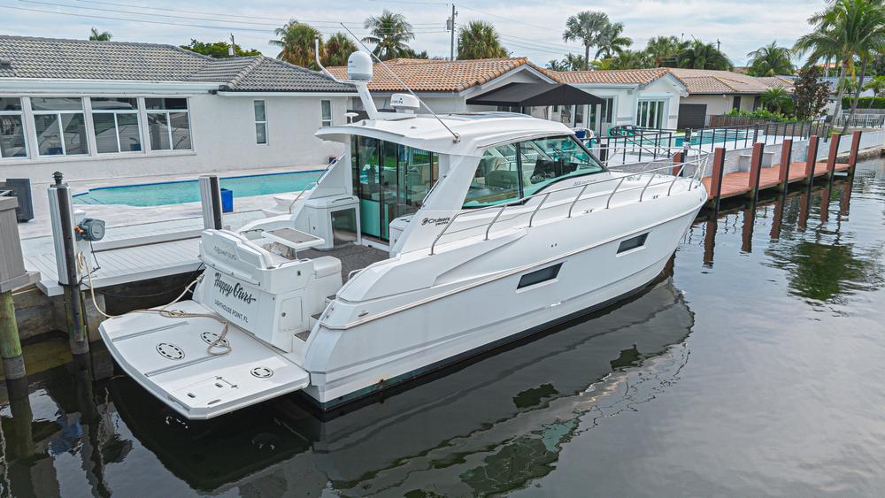 2012 Cruisers Yachts 48 Cantius
