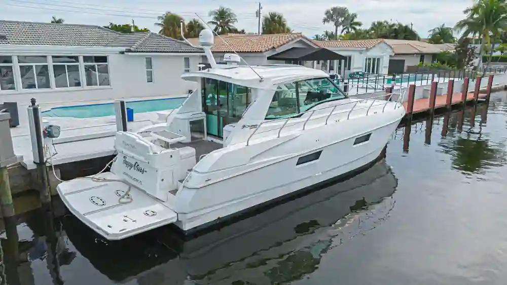Cruisers Yachts 48 Cantius zum Verkauf