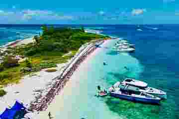 2021 Axopar 37 Sun-Top