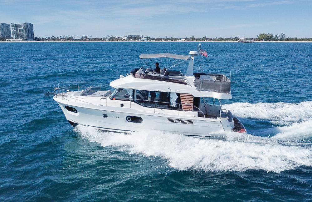 2025 Beneteau Swift Trawler 41 Fly