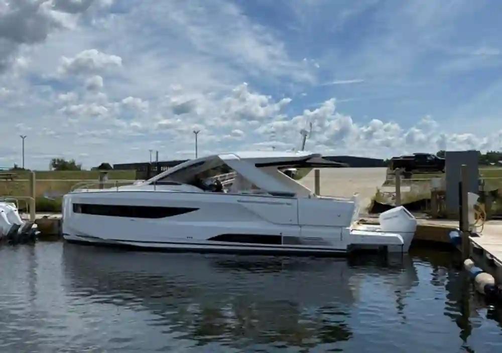 Jeanneau DB/37 OB For Sale