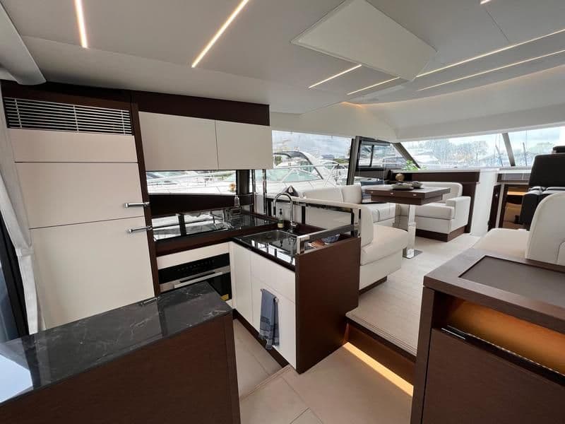 Prestige 520 Fly à vendre