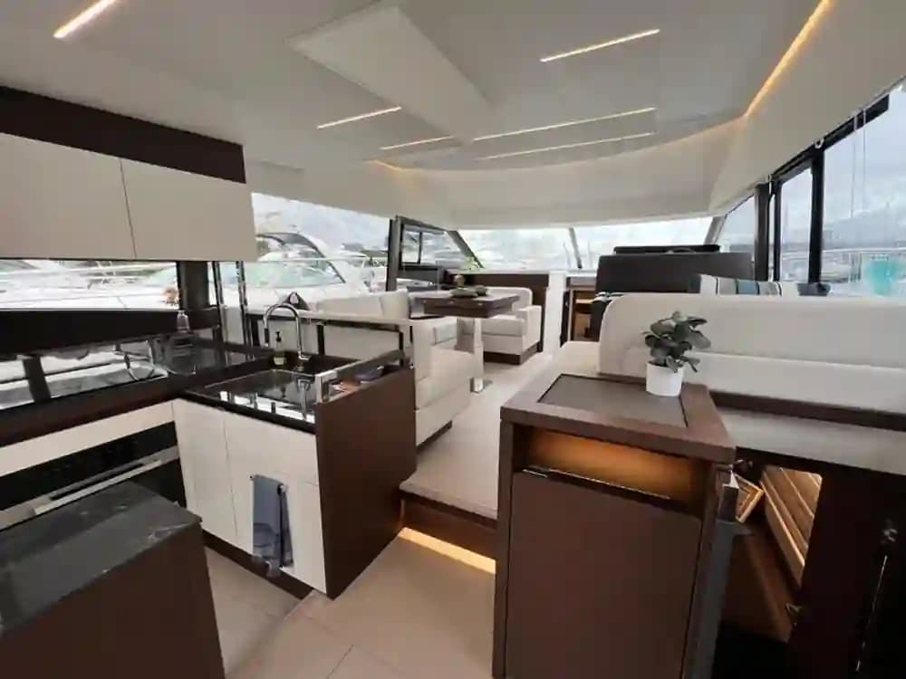 Prestige 520 Fly à vendre