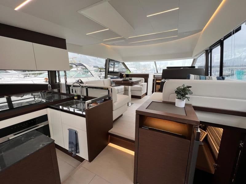 Prestige 520 Fly à vendre