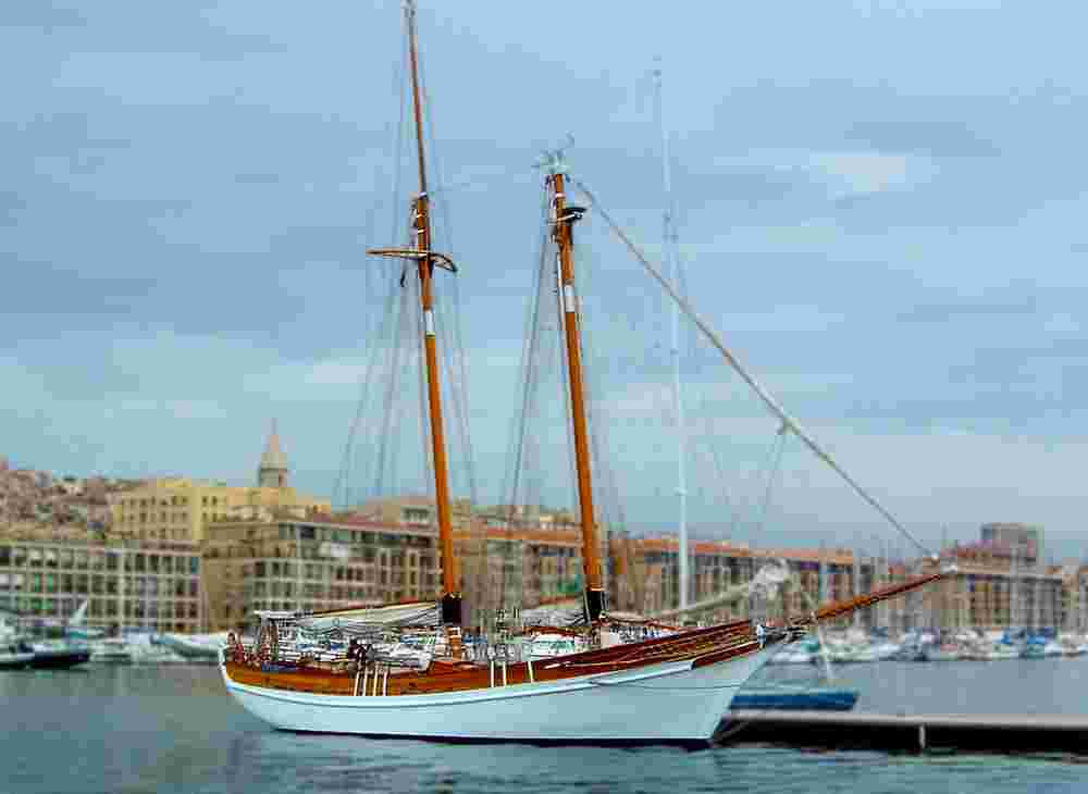 1982 Bueltjer Gaff Rigged Topsail Schooner