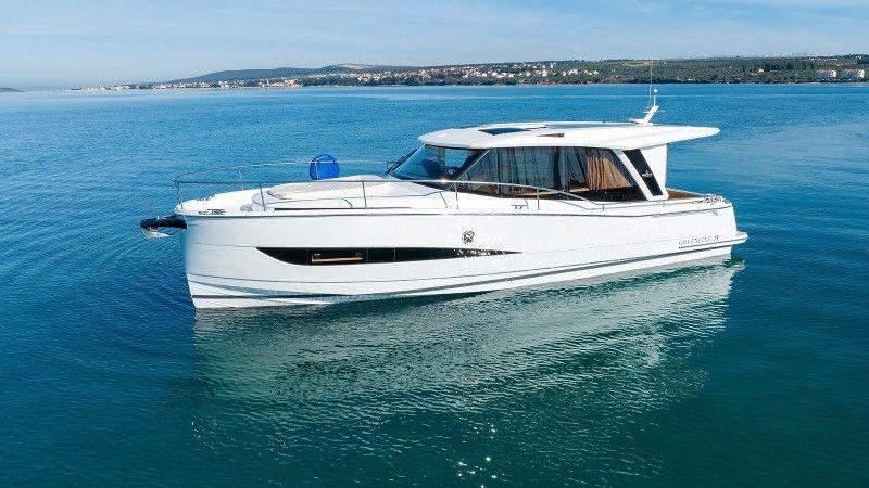 Greenline Yachts 39 For Sale