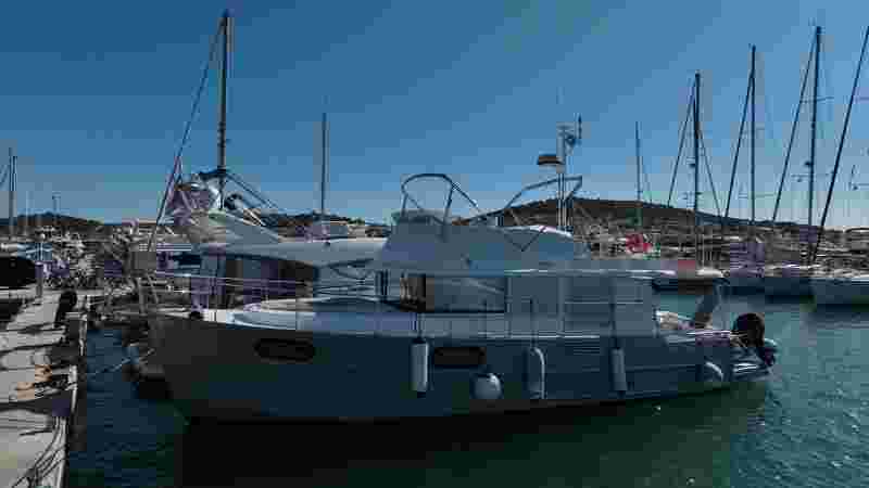 2019 Beneteau Swift Trawler 44