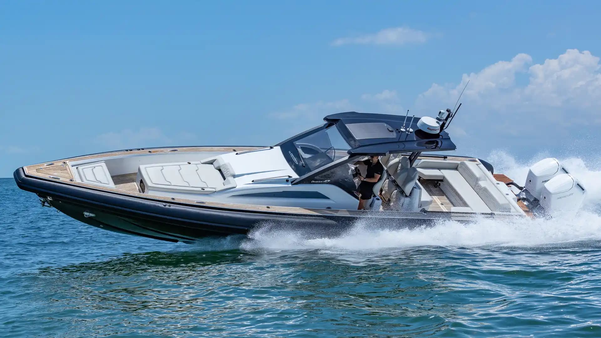 Technohull Omega 47 te koop