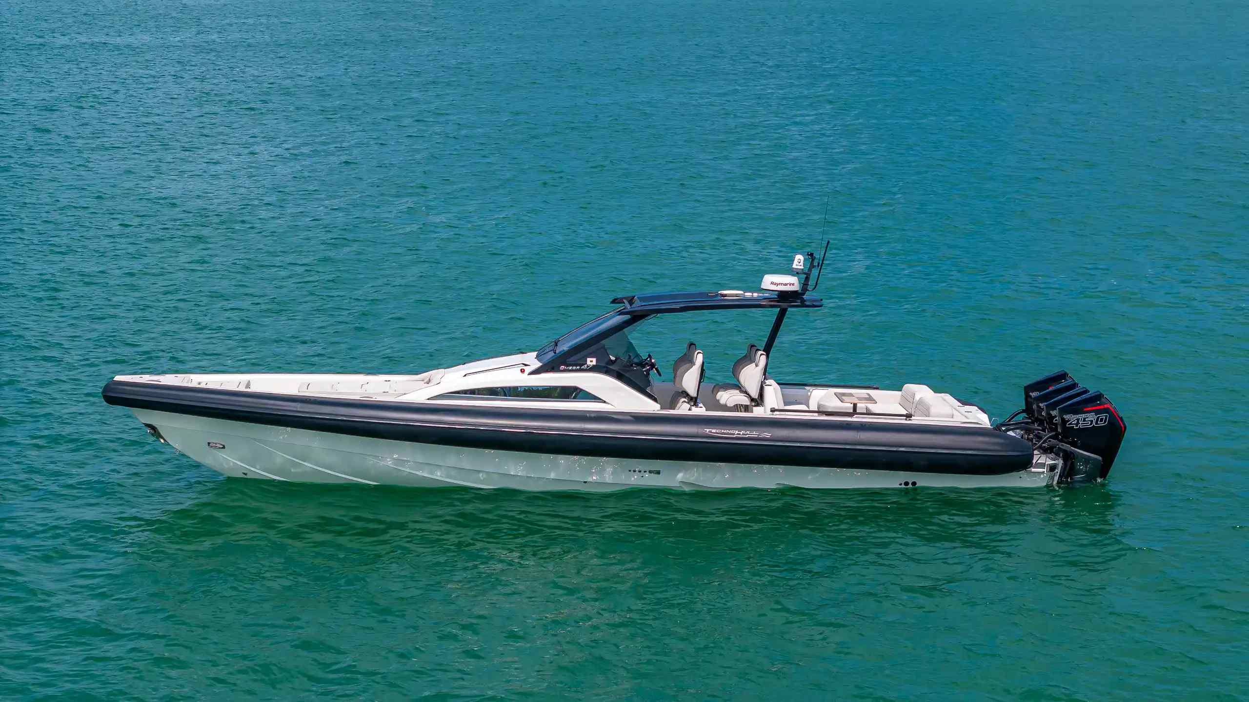 Yacht