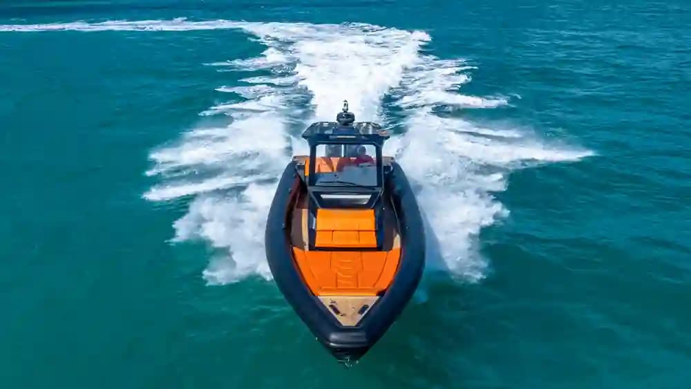 Technohull Alpha 40 in vendita