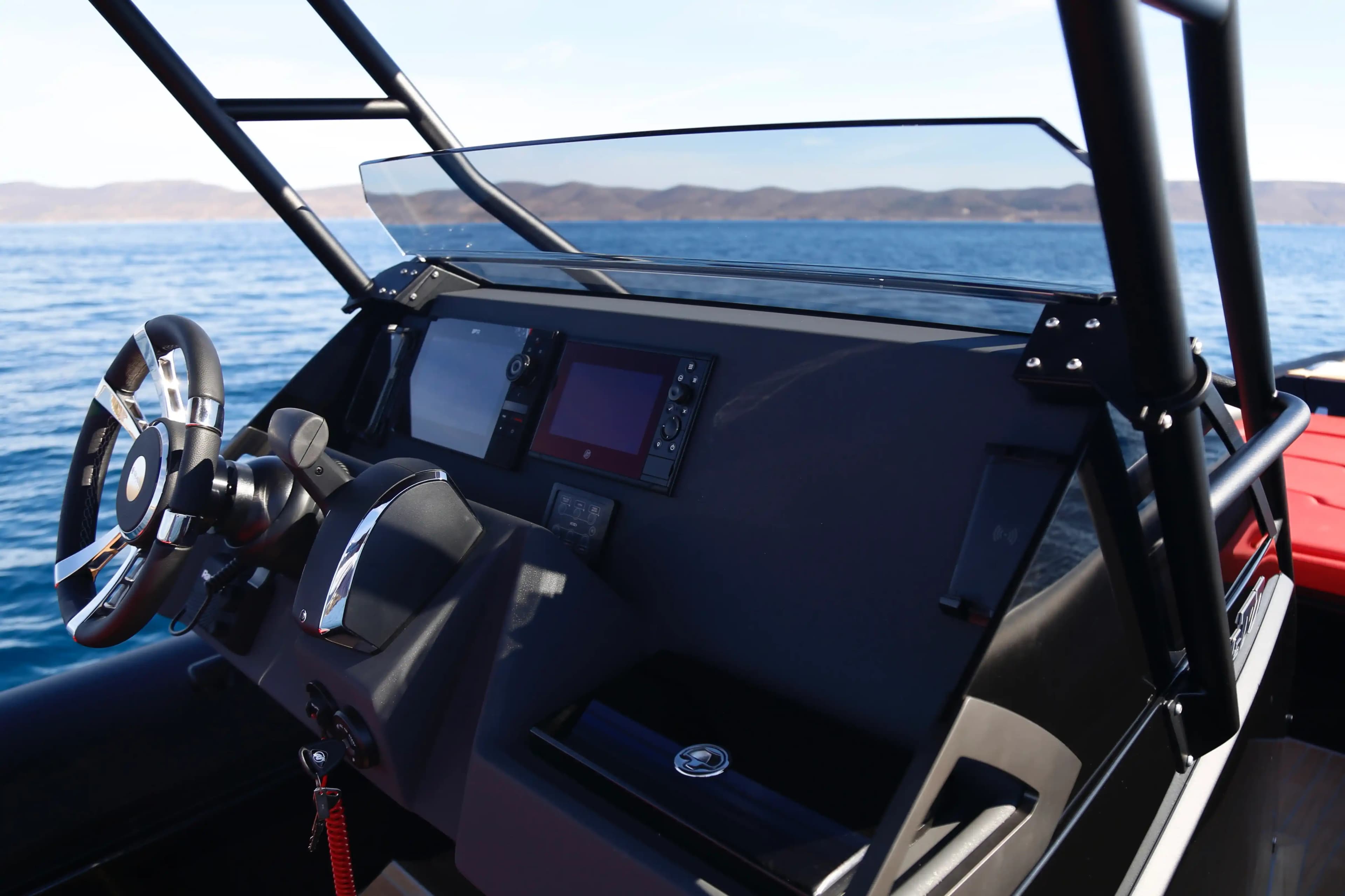 2026 Technohull GT7 zum Verkauf in Miami Beach, Florida Center Console 3