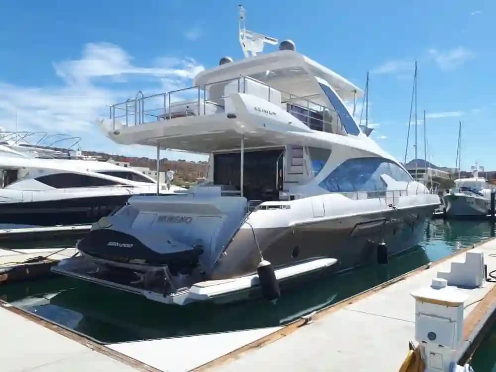 Azimut Fly 72 on Display