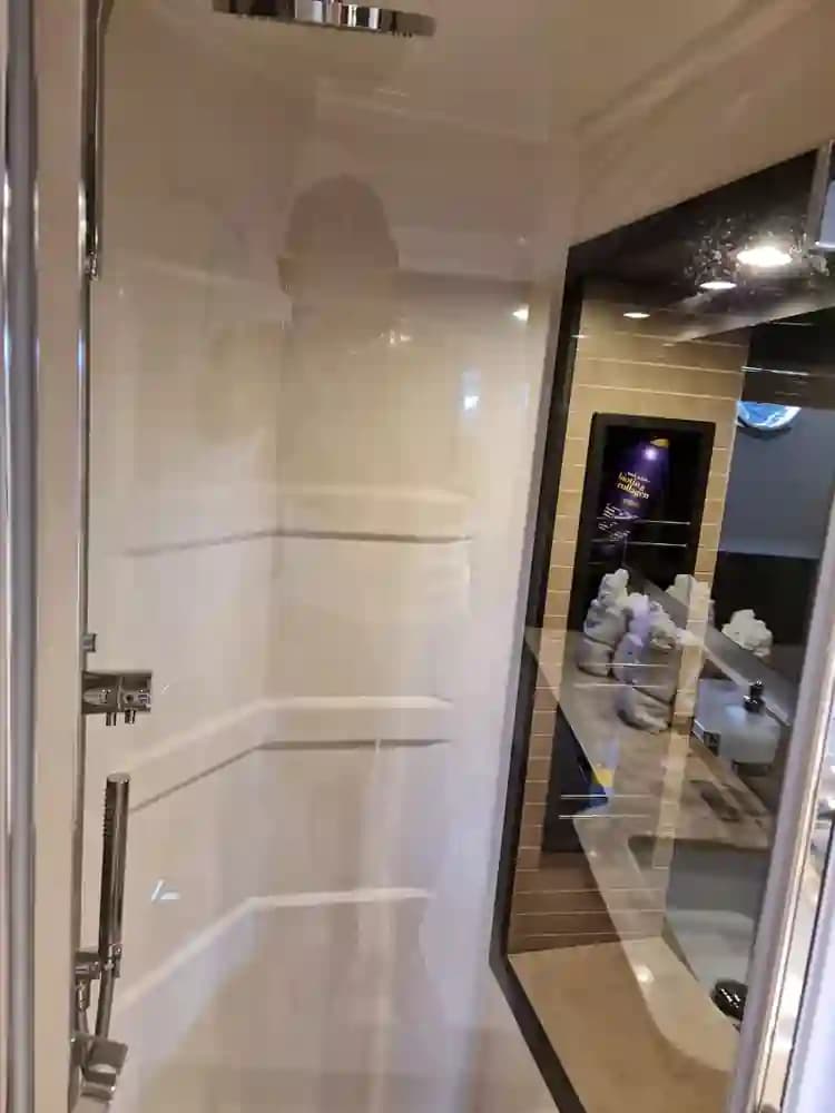 2019 Azimut 66 op display in La Paz, MX Motor Yacht 5
