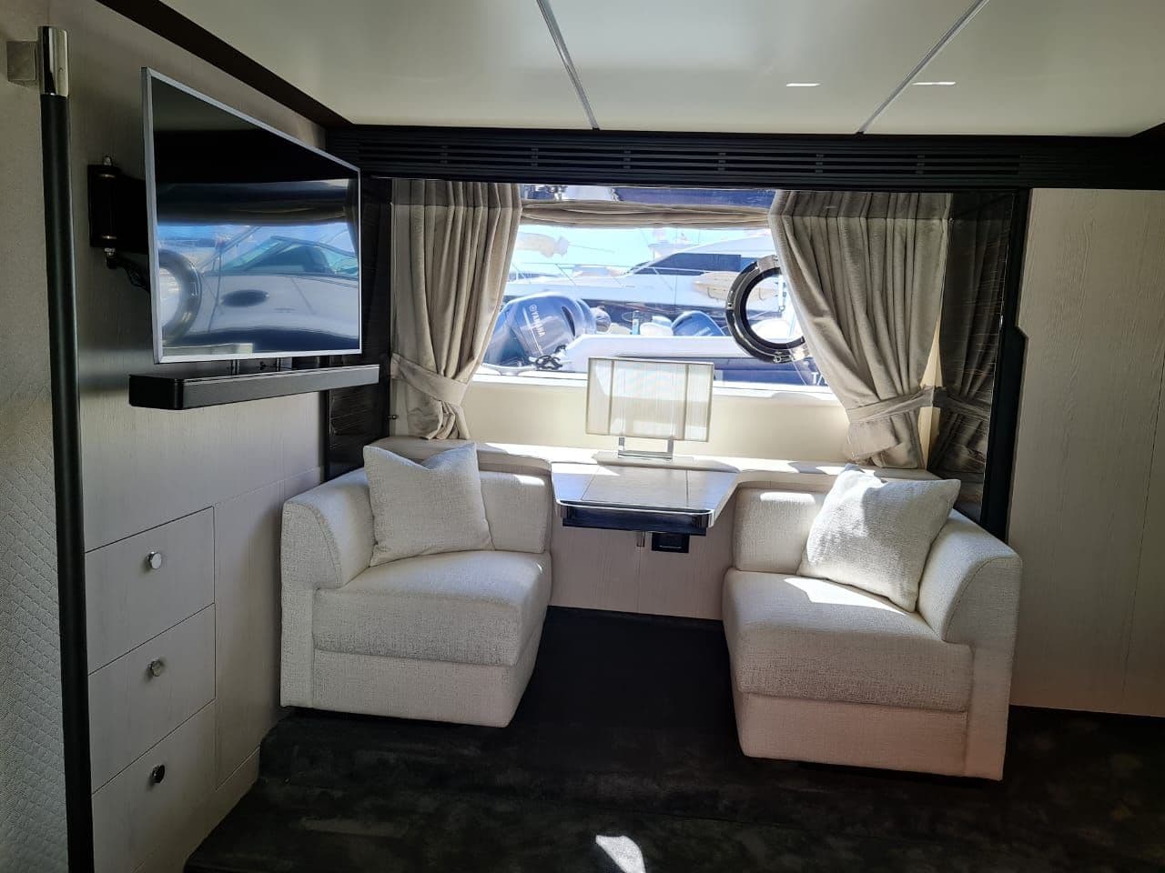 Azimut 66 en exposición