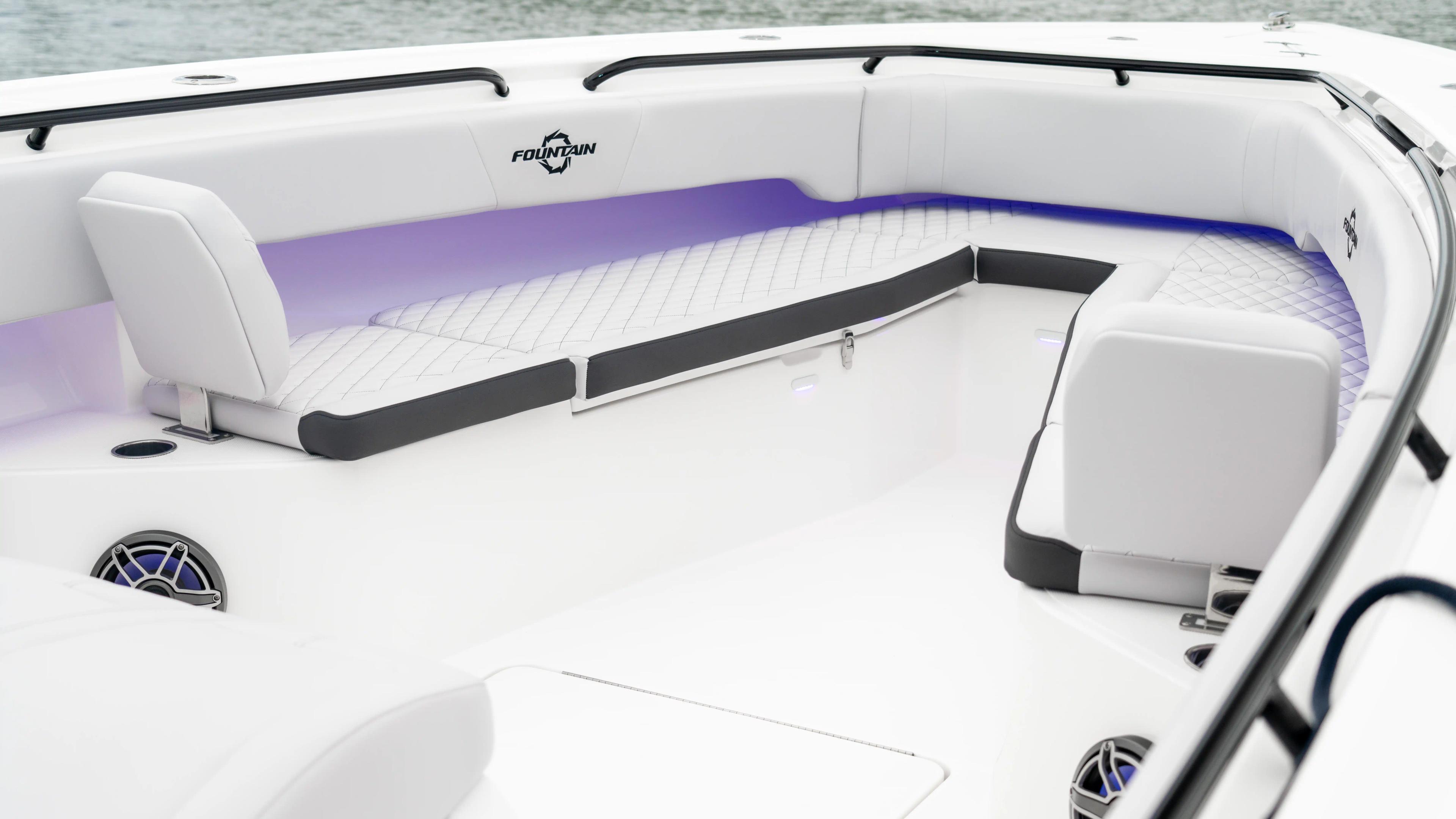 Fountain Powerboats 38 CC in vendita