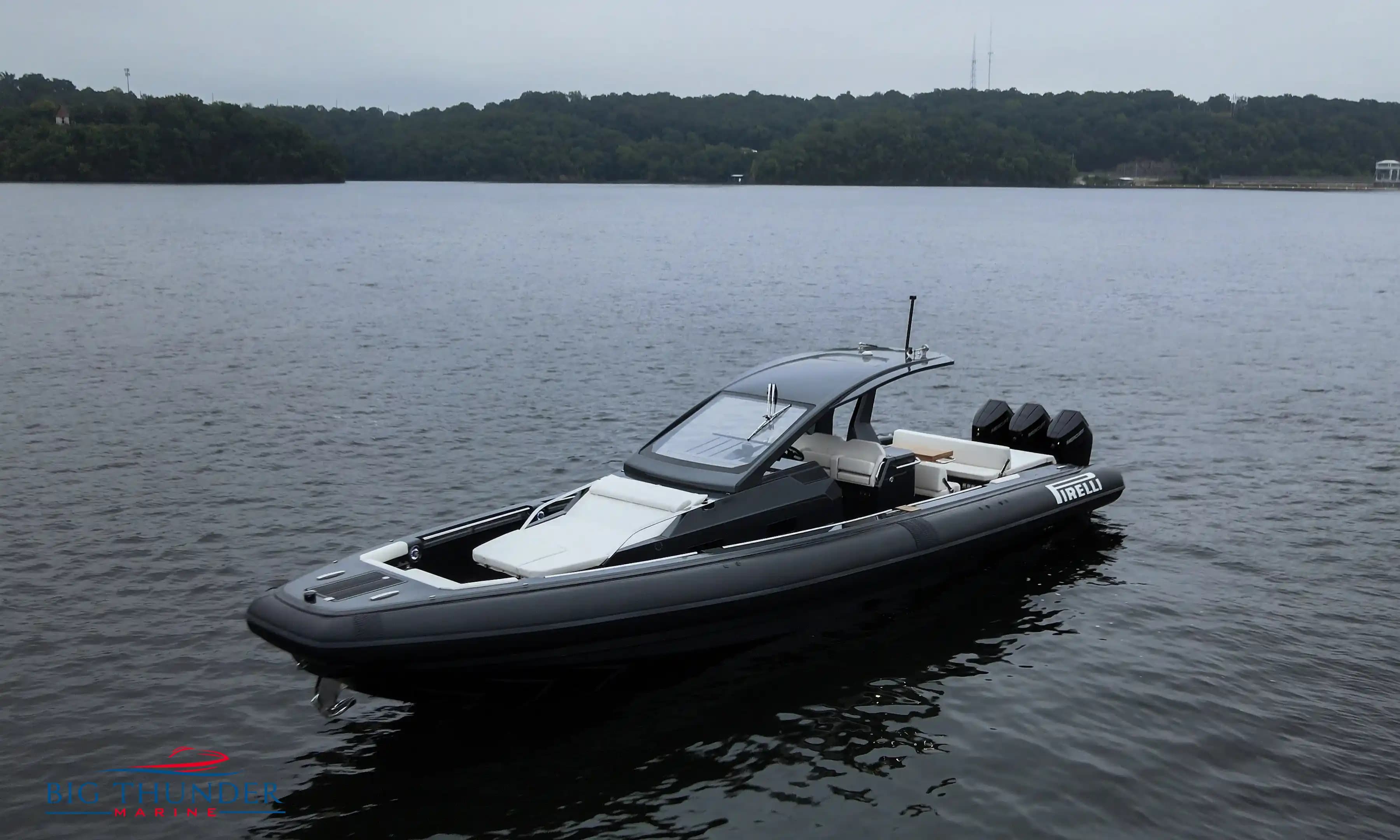 Pirelli Speedboats 42 OB for Sale
