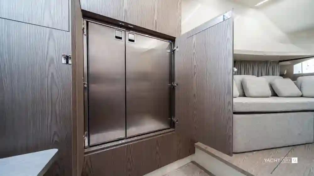 2025 Invictus Yachts TT 430S America for Sale in Miami Beach, Florida Center Console 2