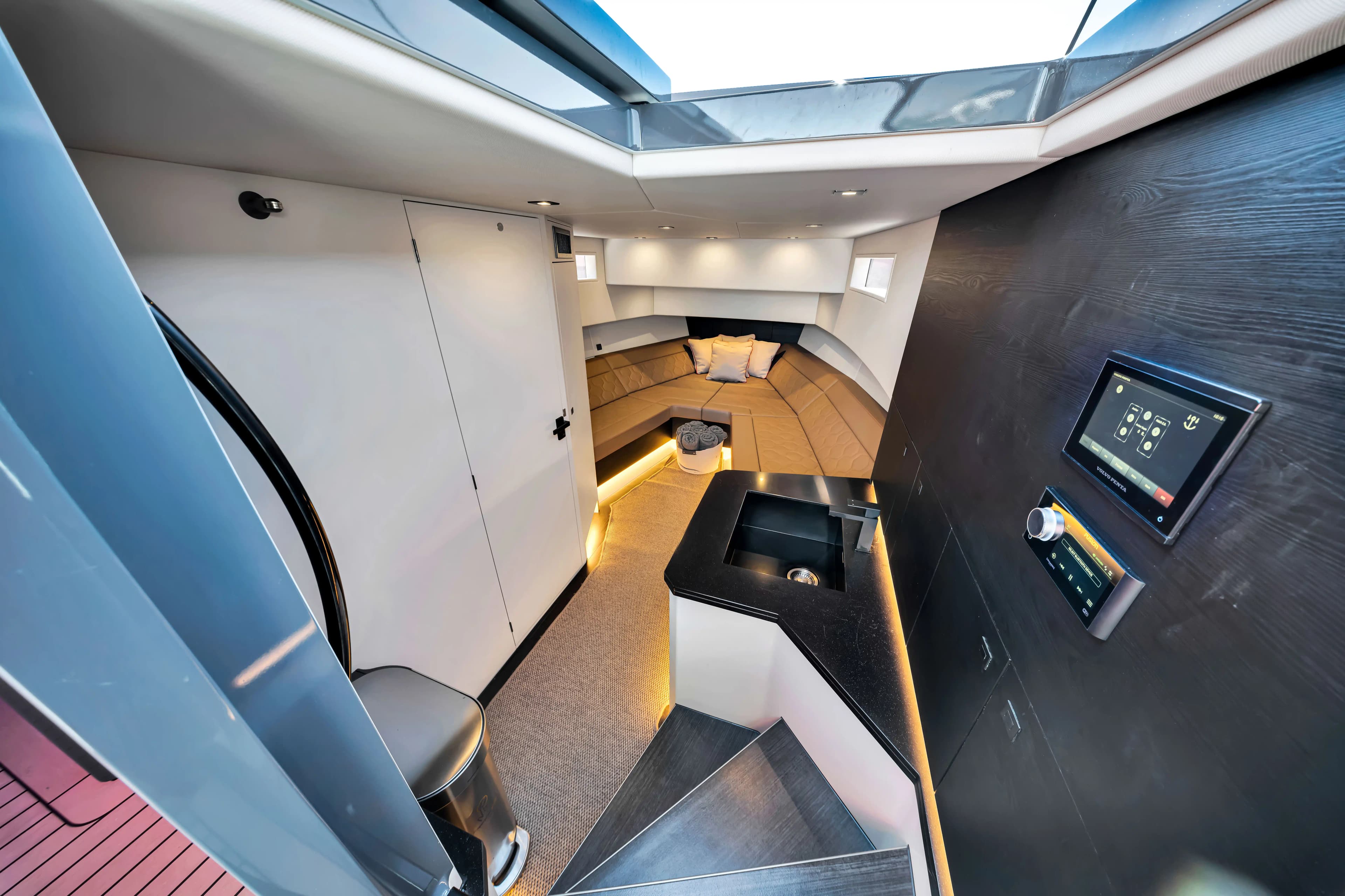 2021 Vanquish Yachts VQ45 for Sale in Miami Beach, Florida Cruiser 1