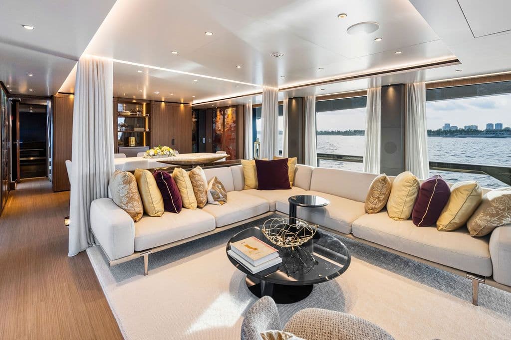 2018 Custom Line CL120 à vendre à West Palm Beach, Florida Motor Yacht 5