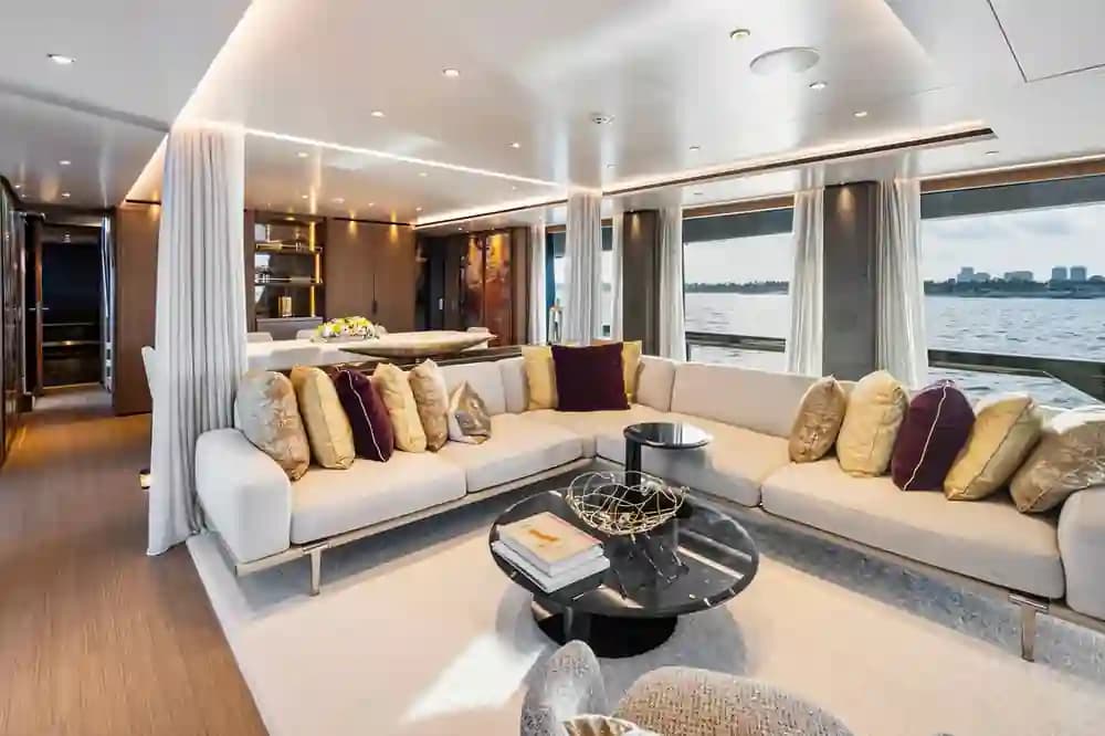 2018 Custom Line CL120 à vendre à West Palm Beach, Florida Motor Yacht 5