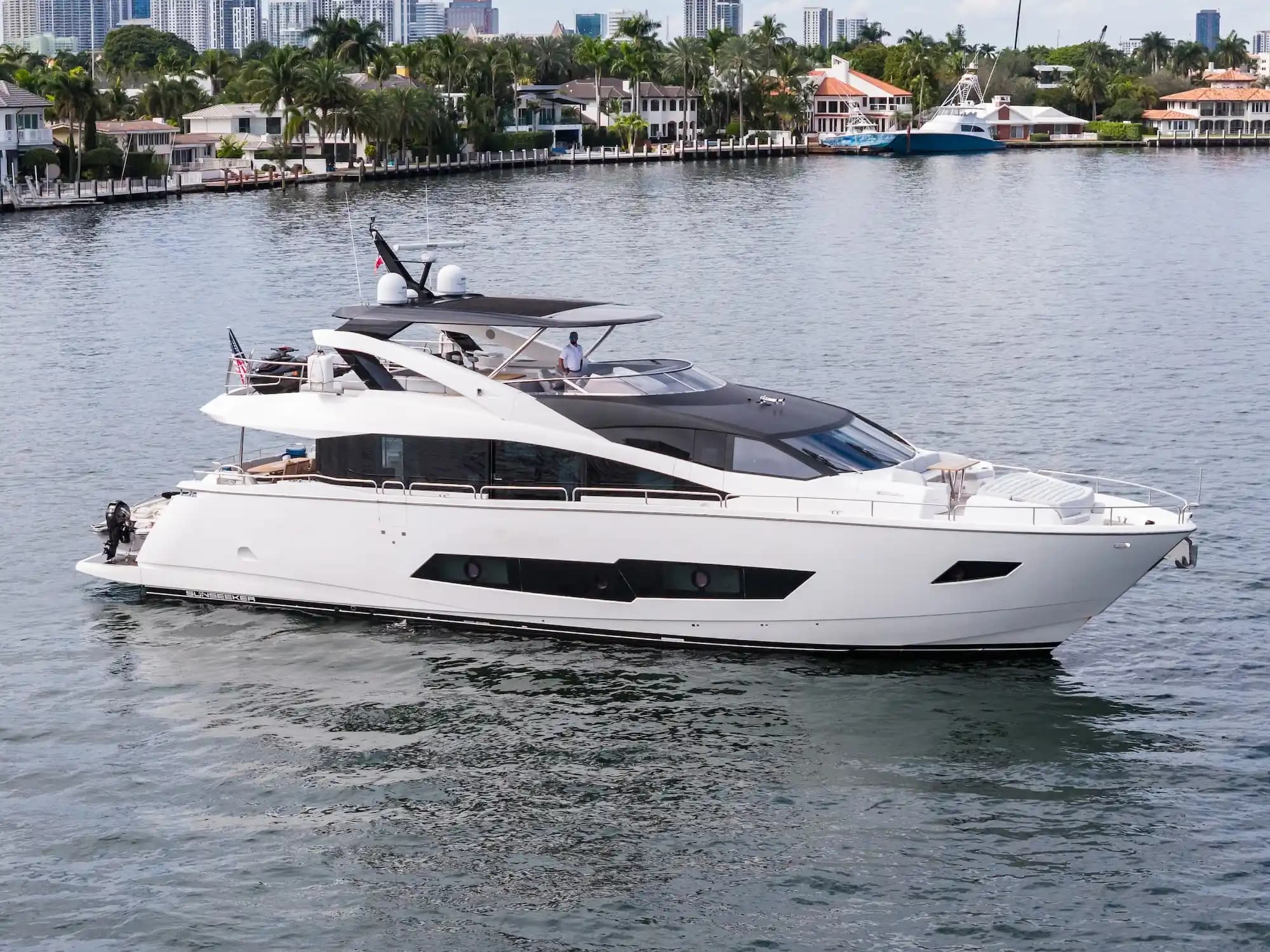 2019 Sunseeker 86 Yacht for Sale in Fort Lauderdale, Florida Flybridge 5