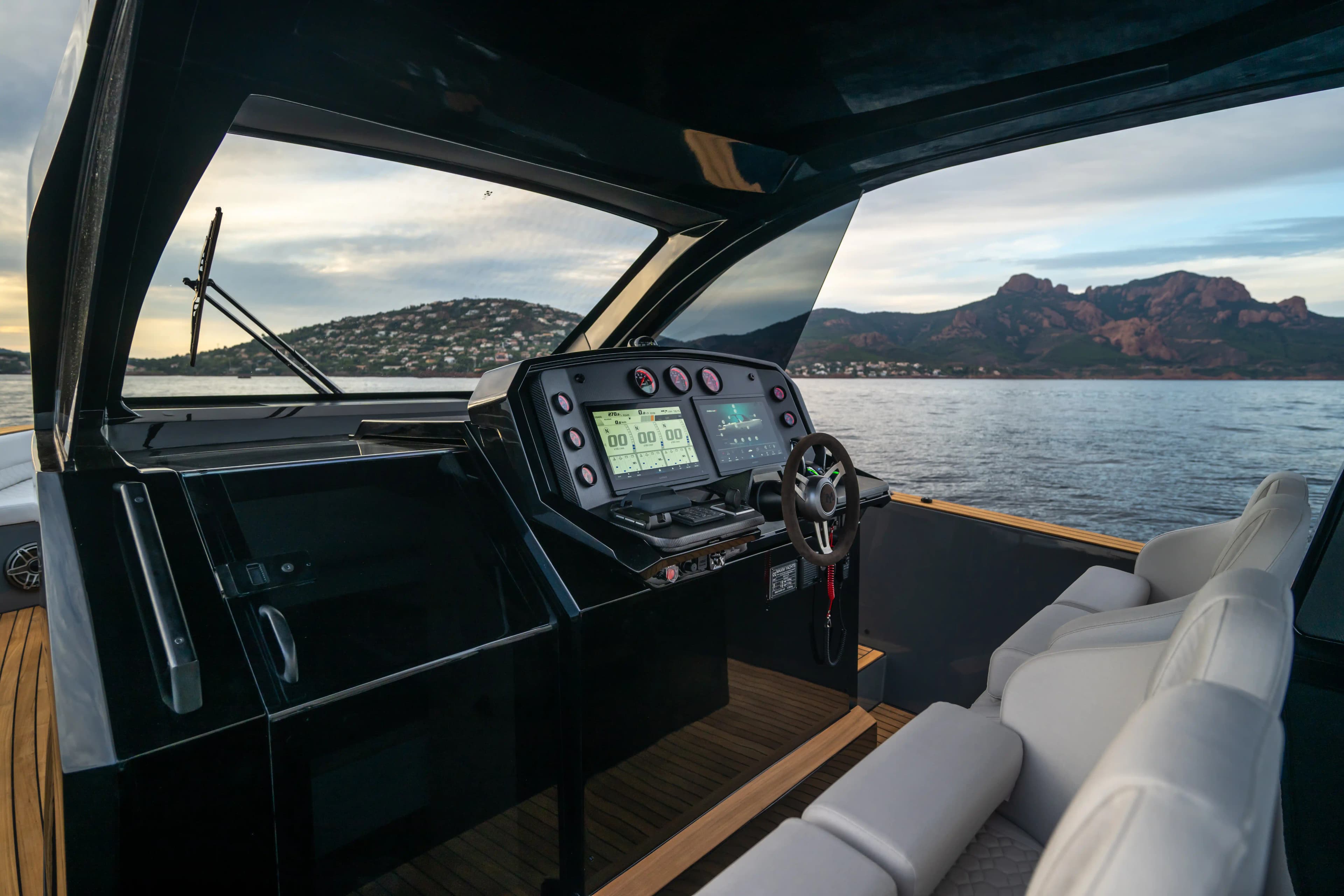 Maxim Yachts MAX44 R for Sale