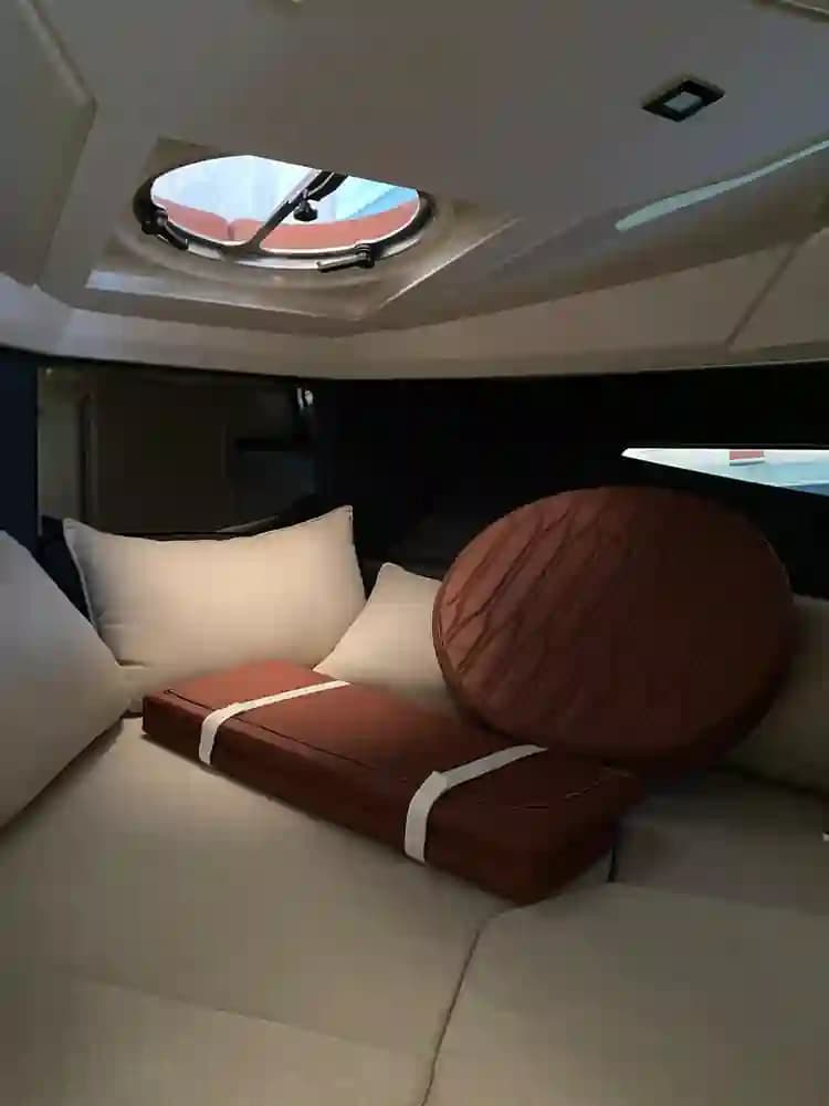 2021 Cranchi E30 Endurance for Sale in Domaso, IT Cruiser 4