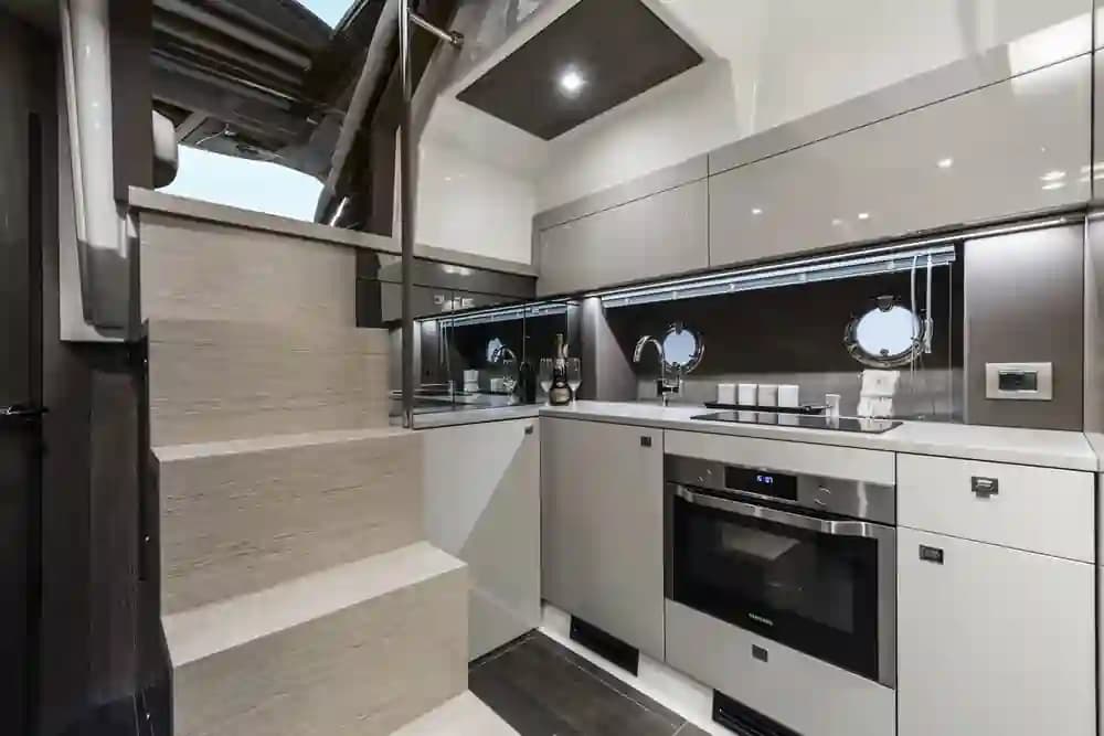 2021 Cranchi M44 HT for Sale in La Spezia, IT Sport Cruiser 3