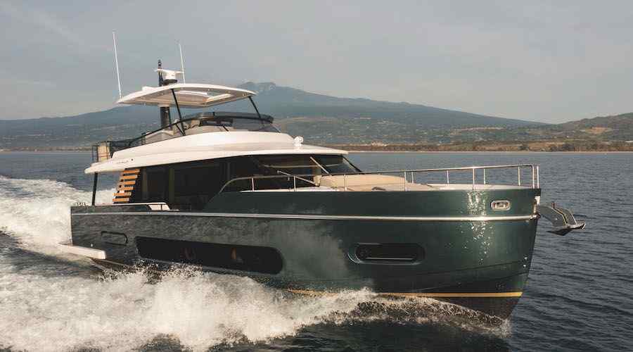 Yacht
