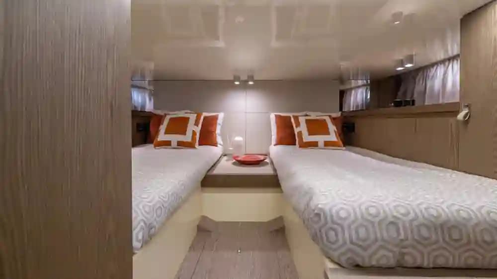 Invictus Yachts TT420 for Sale
