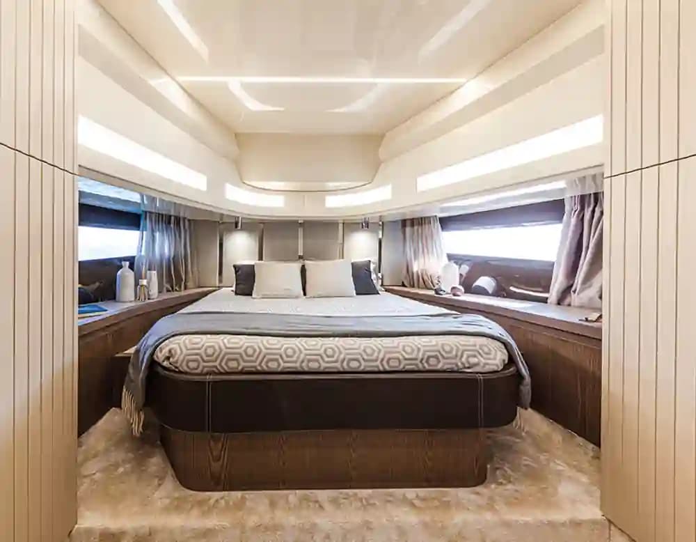 Invictus Yachts TT460 zum Verkauf