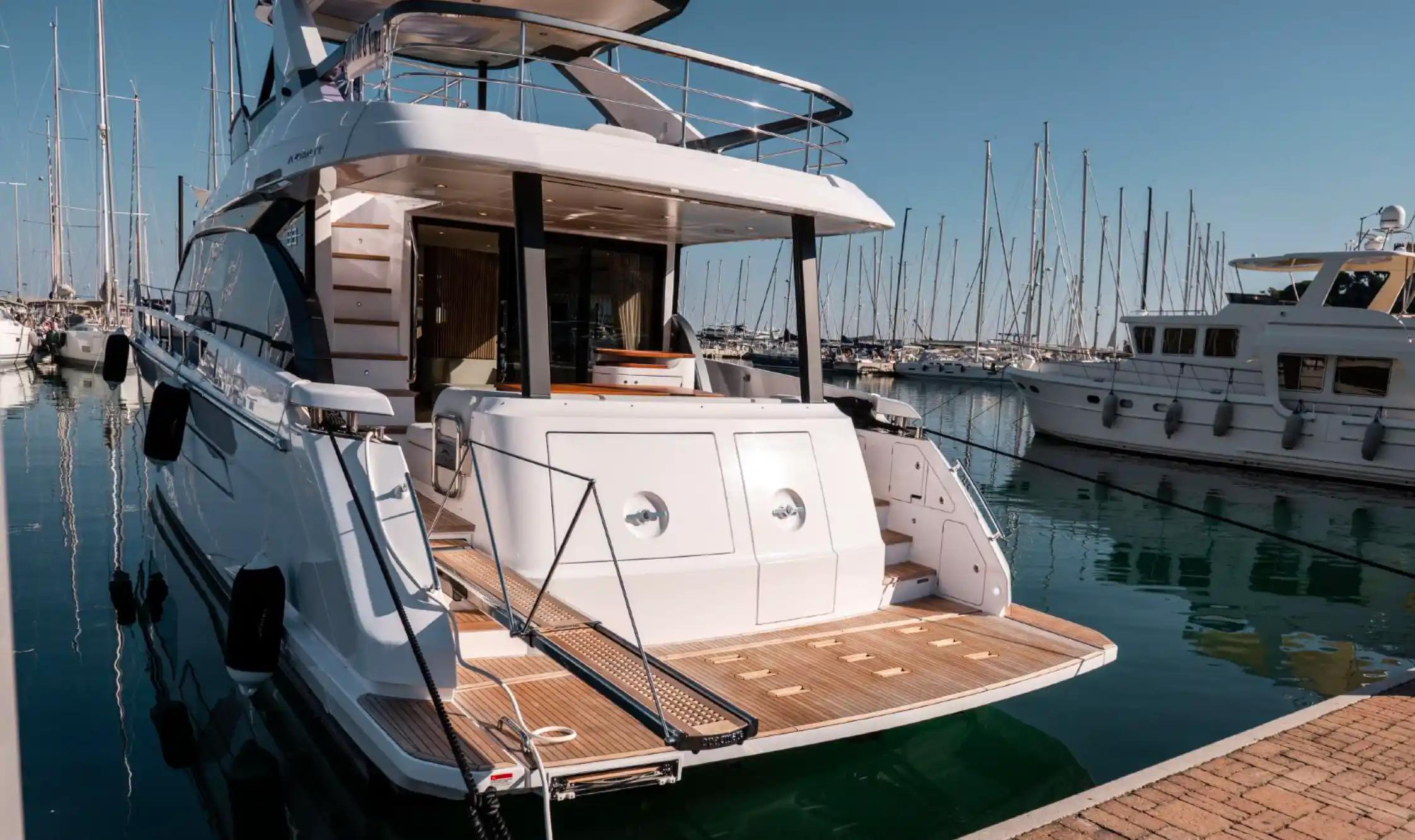 Azimut Fly 68 à vendre