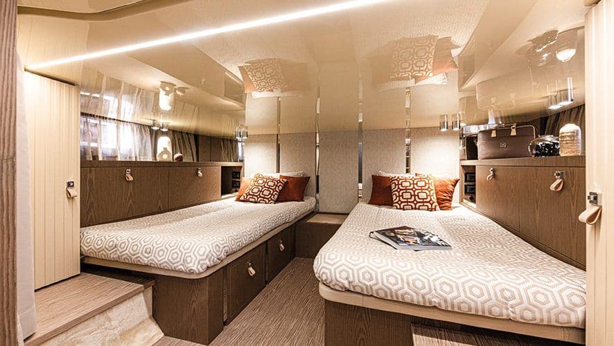 2025 Invictus Yachts TT460 in vendita a Venice, IT Motor Yacht 5