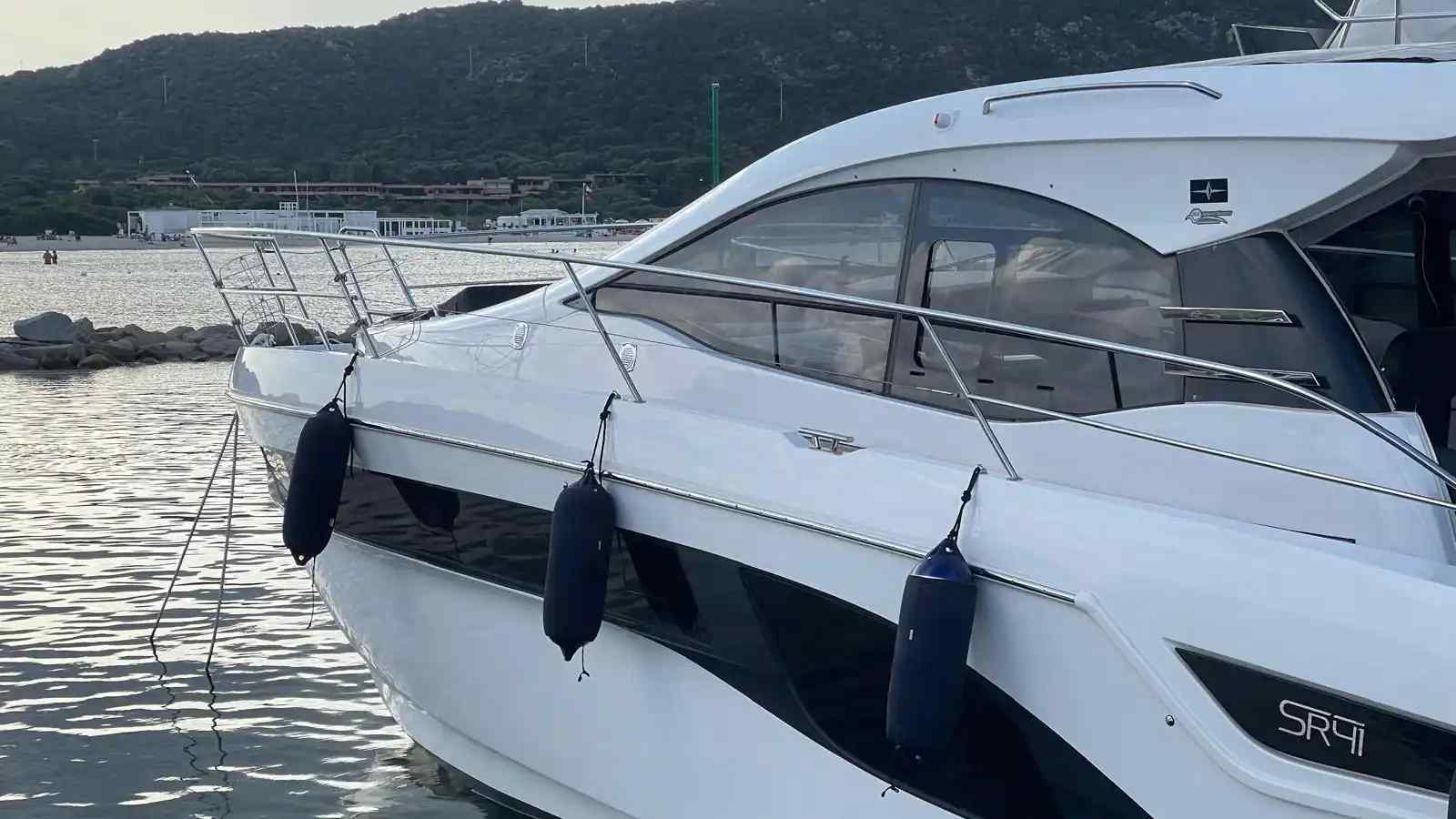 Yacht