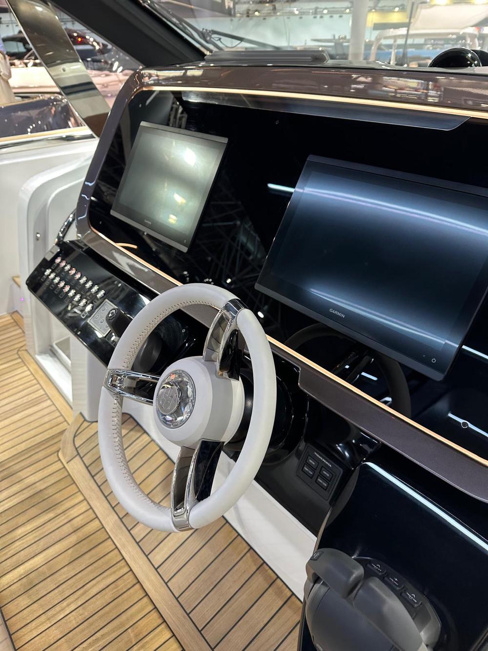 TT460 Broker Morelli Yacht.jpg