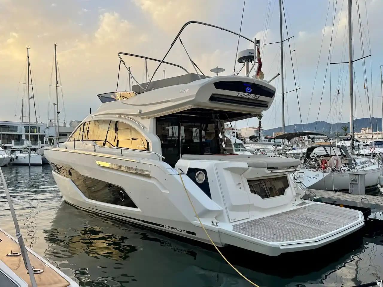 Cranchi E52 Fly for Sale