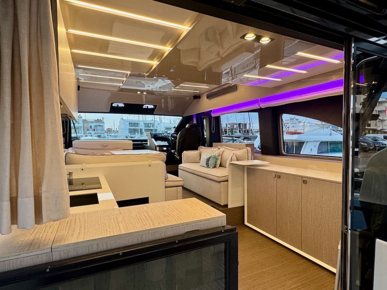 2017 Cranchi E52 Fly for Sale in Empuriabrava, ES Flybridge 5