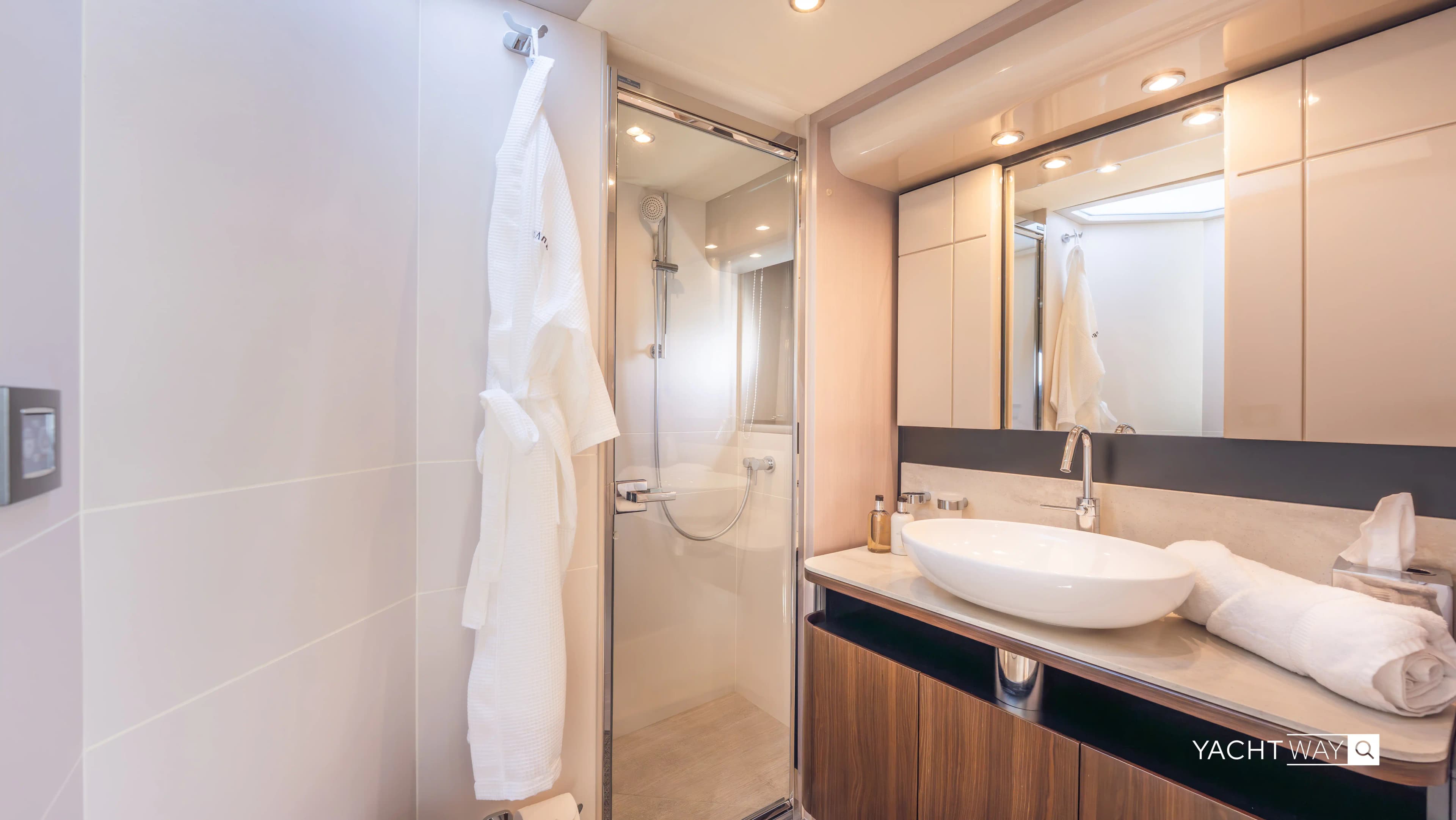 2019 Absolute 58 FLY a la venta en Miami, Florida Motor Yacht 5